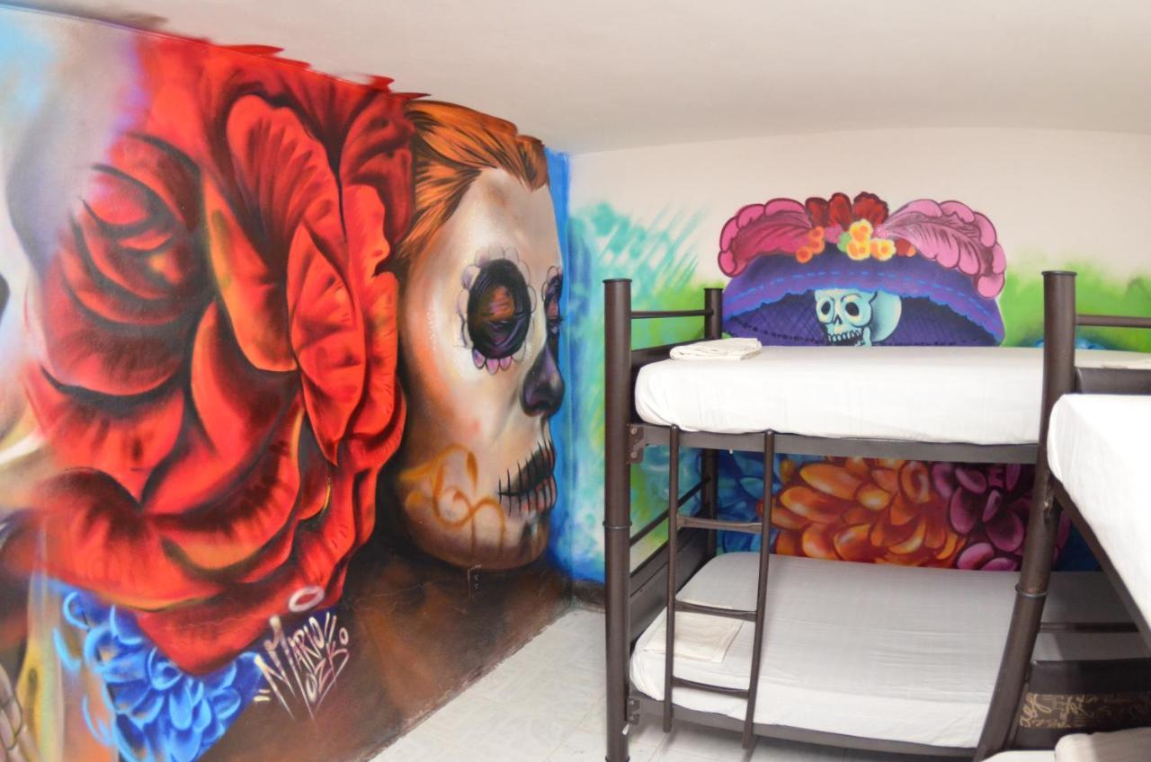 Fiesta Party Hostel - Cancun Bagian luar foto