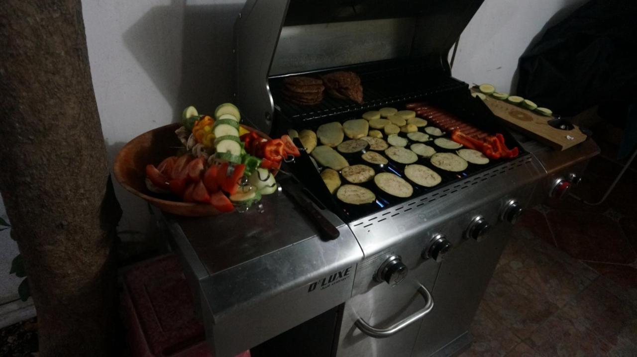 Fiesta Party Hostel - Cancun Bagian luar foto